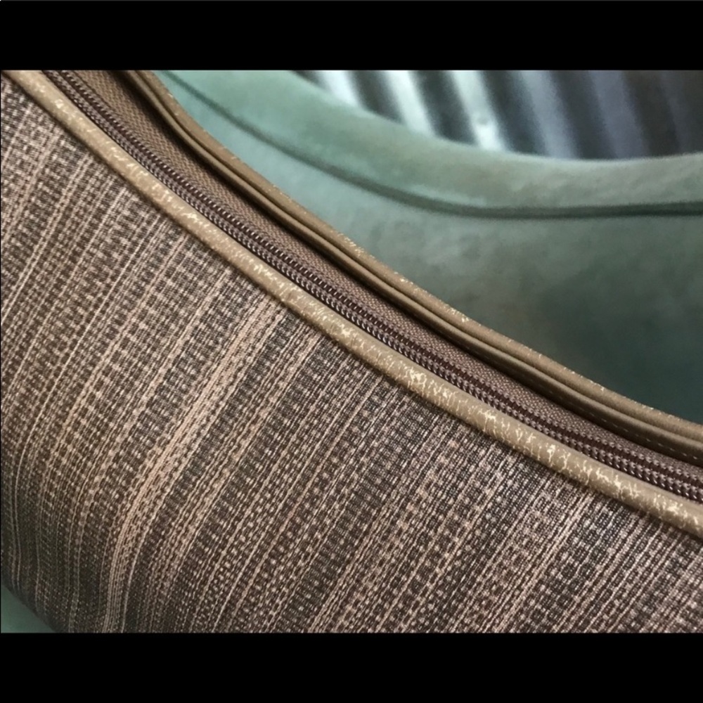 ❤️GIFTED❤️Stunning Vintage Givenchy bag - Picture 8 of 9